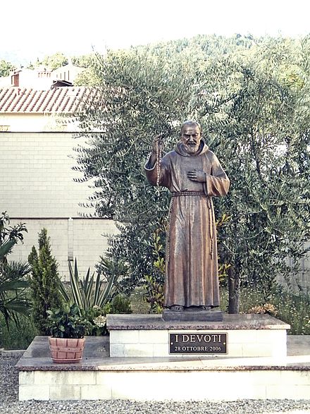 Famous Saint Padre Pio bronze statues for church decor